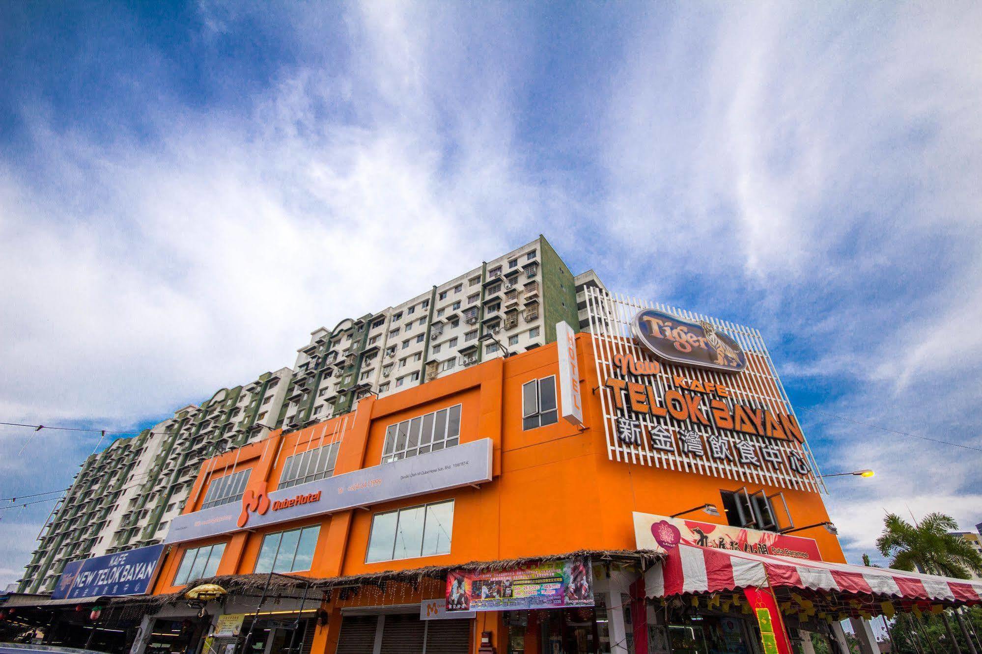 M Qube Hotel Sungai Dua Bukit Exterior foto